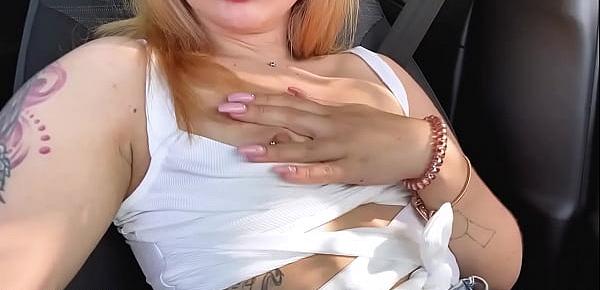  Hot Girl Masturbate Wet Pussy in Car while Waiting for a Boyfriend